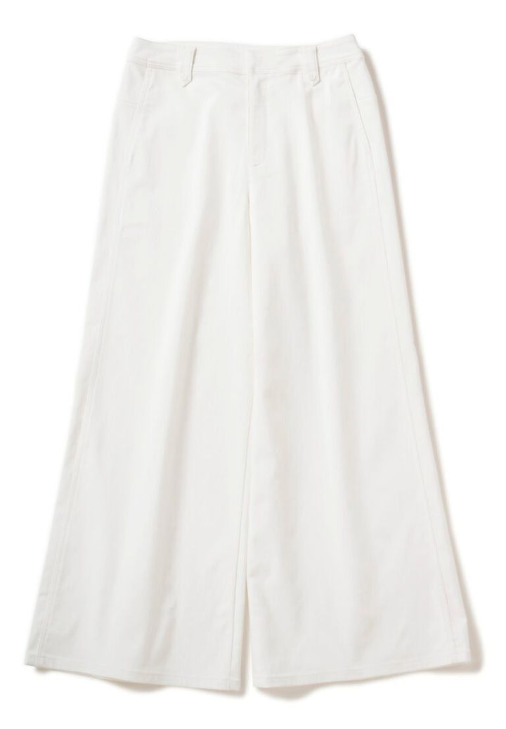 パンツ¥6,589／ドゥクラッセ