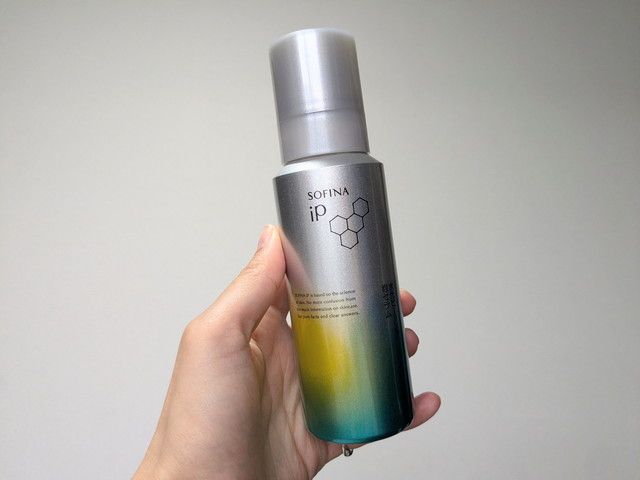 ソフィーナ iP 水光ピーリング泡セラム