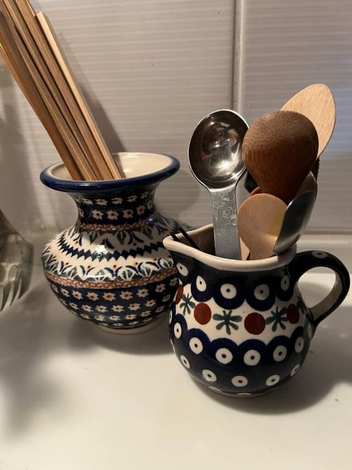 菜箸などを収納しているポーリッシュポタリー