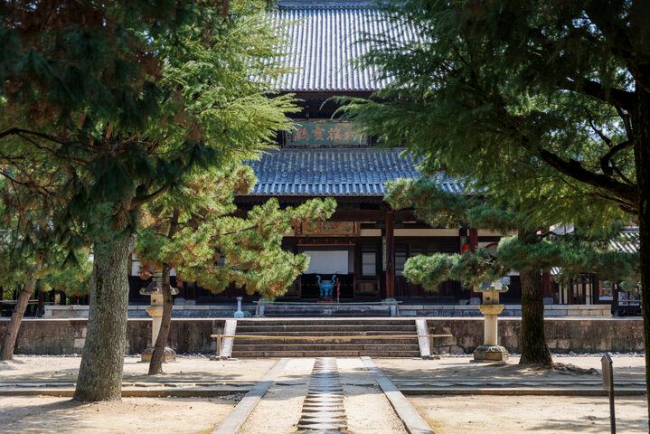 かわいいご利益アイテムを求めて、異国情緒が香る宇治の禅寺「萬福寺」へ