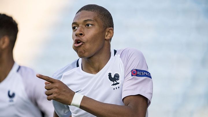 「10代から世界最強だった」とんでもないサッカー選手、TOP15