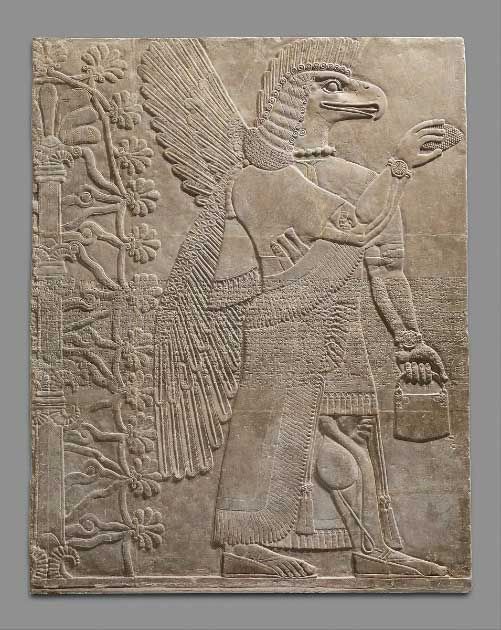 右腕に腕時計をしている？