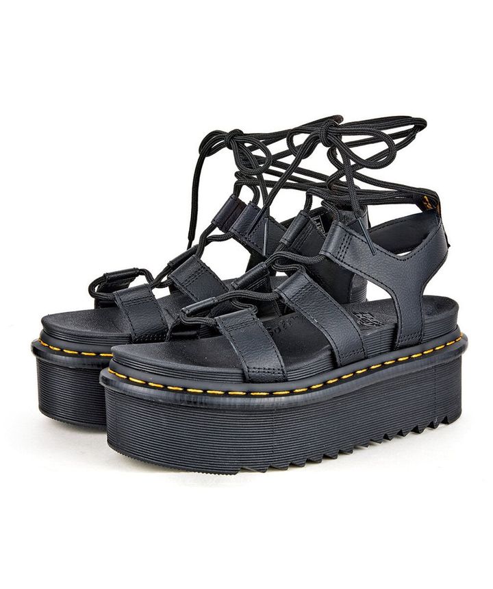 ティナとシューズ