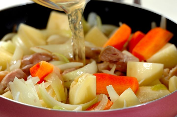 鶏ジャガの塩煮の作り方2