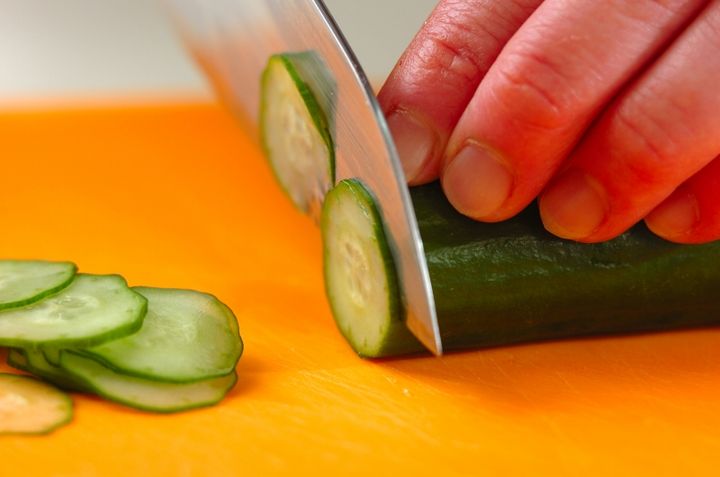 パスタサラダの下準備1