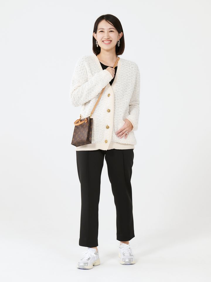 クラウドチームVERY濱野かやの春のカーディガンコーディネート_全身