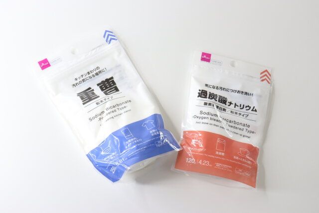 ダイソー 重曹（粉末タイプ、250g） 過炭酸ナトリウム（粉末タイプ、120g）