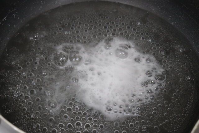 ダイソー 重曹（粉末タイプ、250g） 使用例 コゲ落とし