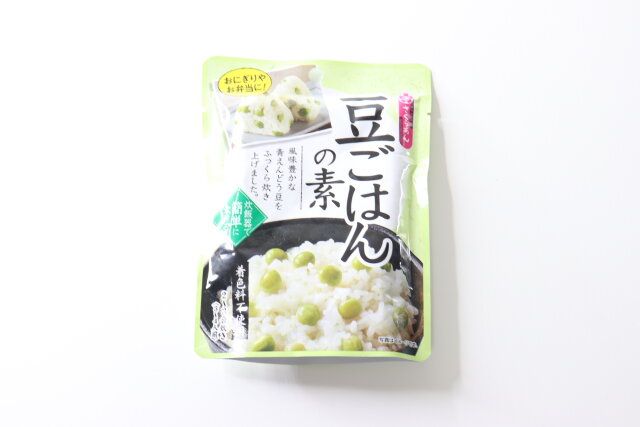 ダイソーのたきこみごはんの素（豆ごはんの素）1