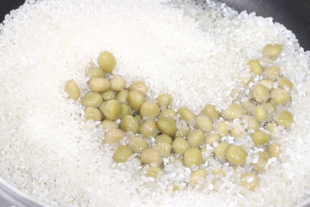 ダイソーのたきこみごはんの素（豆ごはんの素）4