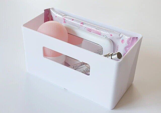 ダイソーのマグネット付収納ケース（14cm×7cm×7.5cm）3