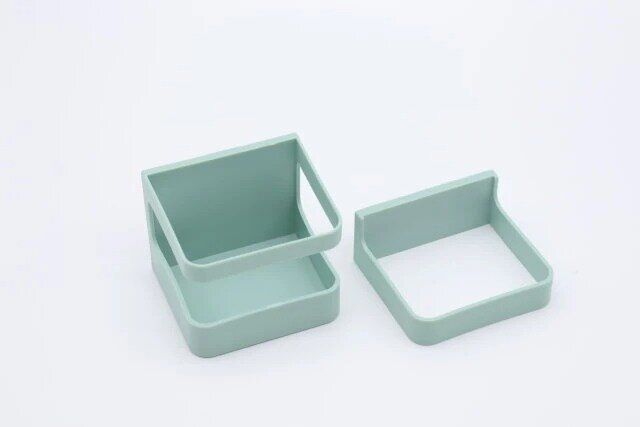 ダイソーの傘立て（マグネットタイプ、グリーン）1