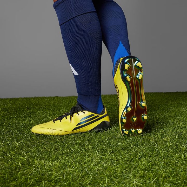 adidas、“伝説のスピードスパイク”が復刻！最新テクノロジー満載の限定モデルとして登場