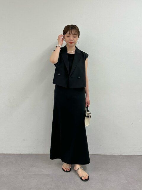 黒キャミワンピースコーデ5