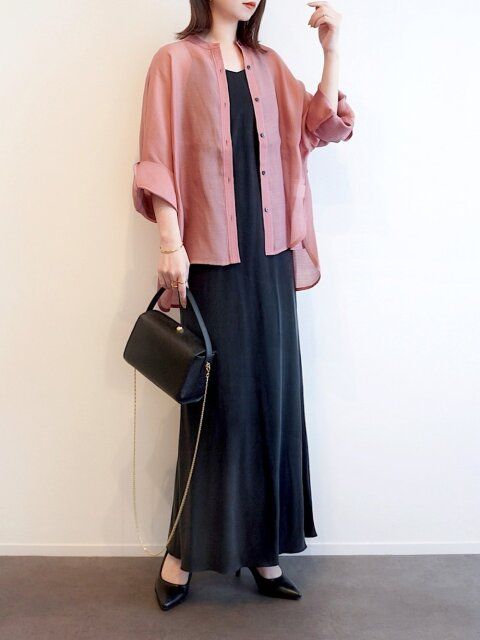 黒キャミワンピースコーデ1