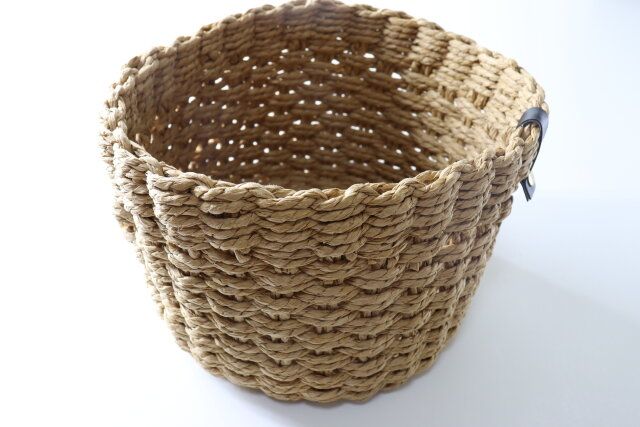 ダイソーのペーパー収納バスケット（丸型、2サイズアソート）2