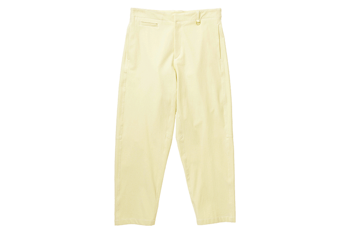 〈ラミナー〉のパンツ