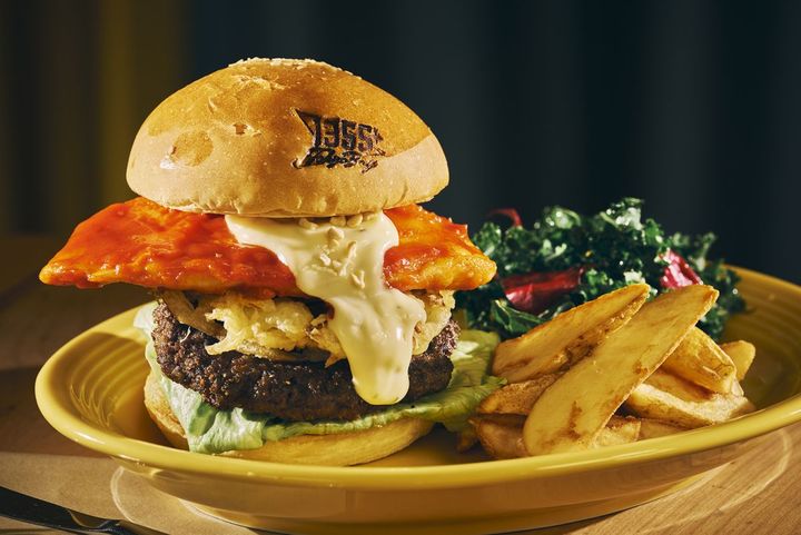 「ニューヨークバーガー バッファローチキン＆ピーナッツ」