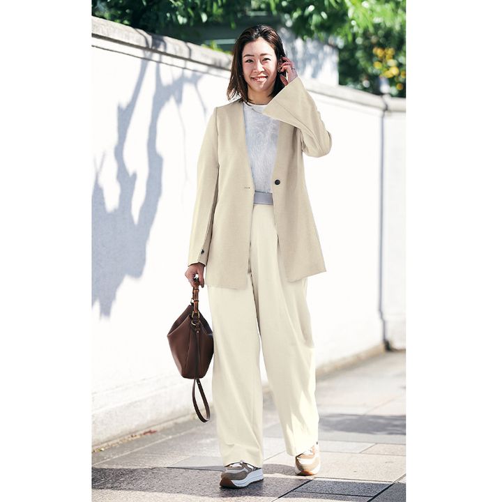 幼稚園ママの華やか見えするベージュコーデ