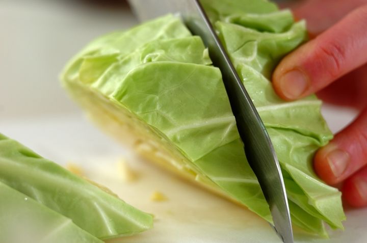 焼きキャベツサラダの下準備1