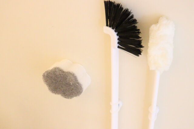 セリアのくもピカは好きな場所に貼って収納できる