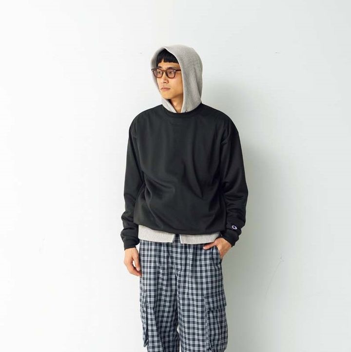 【SNAP】ボリュームのあるスニーカーはワイドなカーゴパンツと相性抜群！ 原田大嗣さん