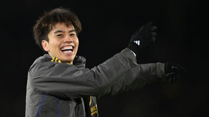 26歳日本代表MFの獲得を繰り返そうとするな…世界最高リーグ昇格に「30日で退任」伝説の名監督が警告