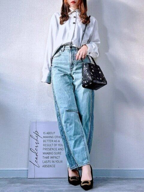 2025guレディース2トーンバレルレッグジーンズお手本コーデ