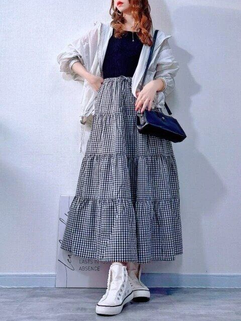 2025guレディースティアードマキシスカートお手本コーデ