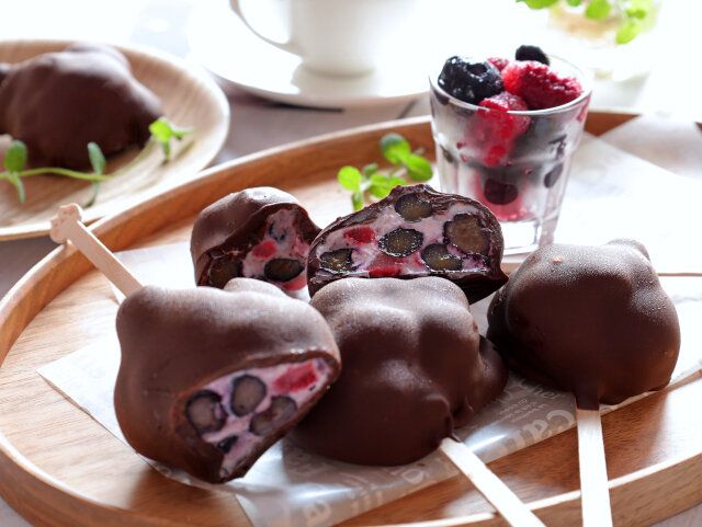 冷凍ミックスベリーのヨーグルトクラスターズ