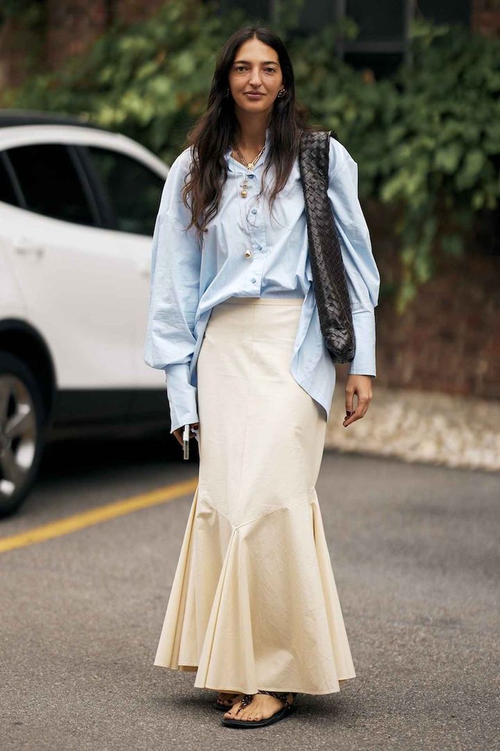 画像: パステルトーンの上下で透明感を放って