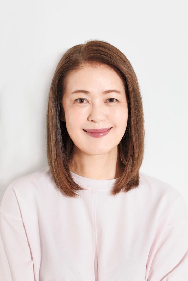 顔まわりのクセがツヤやかにストン