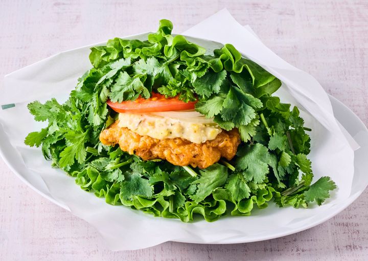 「爆草パクチーチキンバーガー」