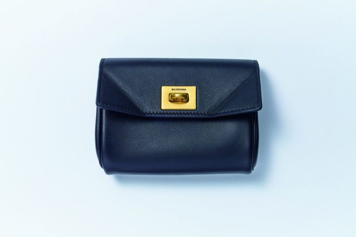 バレンシアガの名刺入れ