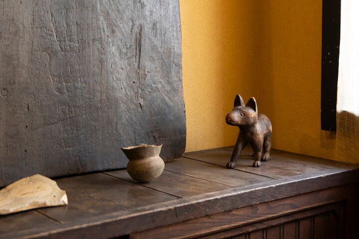 京都「うつわと古物 幹」で、物語のある手なじみのよいうつわと一期一会の出会いを