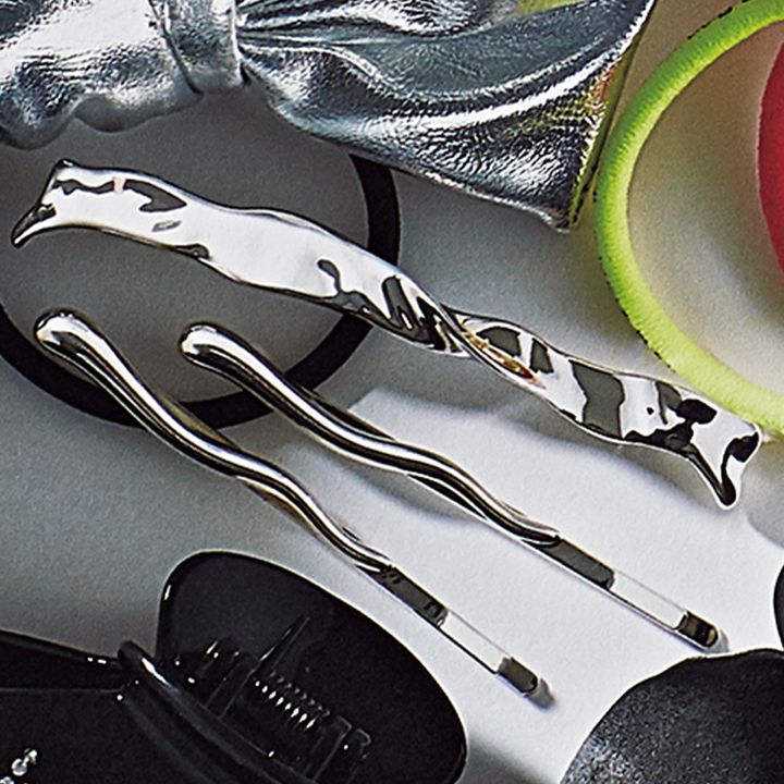 トレスのシルバーのヘアピン