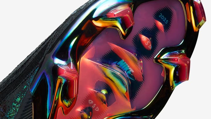 伝説のスニーカー『エアマックス95』、30周年サッカースパイク第2弾がNIKEから登場！5月12日発売予定