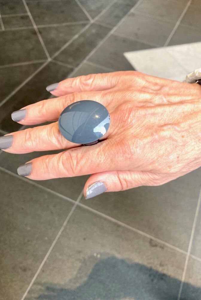 「デザインシックス」の指輪