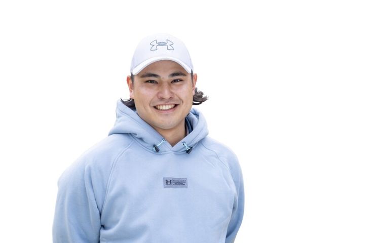 フェースに乗るアイアンショットはどんなスイング？ポイントは「右ヒジを…」