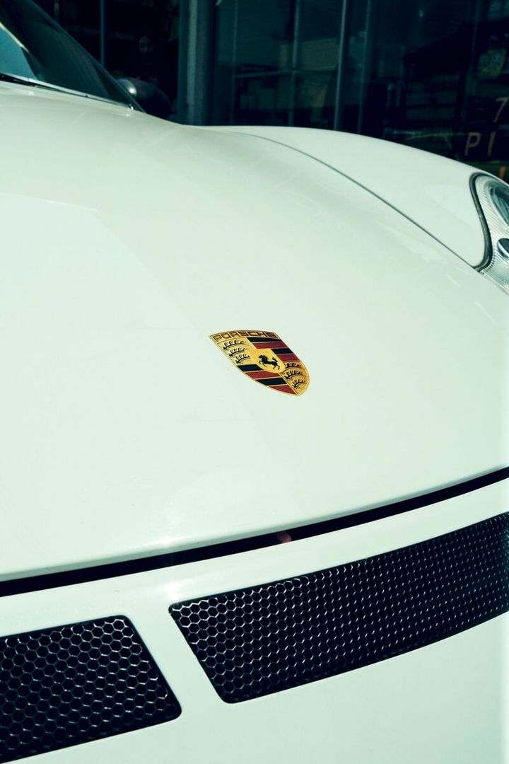 【Nハリ尾花大輔が愛車ポルシェで登場】趣味でも仕事でも頼れる兄貴が語る「車もファッションと同じようにセンスを大切にしたい」