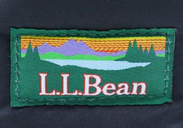 L.L.Bean［エル・エル・ビーン］ふっくらシルエットの巾着ポシェット ロゴ