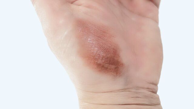 ダイソー ＆. Wチャーム リップティント 01a オレンジブラウン テクスチャ