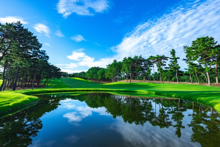 コースもクラブライフも最高品質の九州の名門！玄海ゴルフクラブ