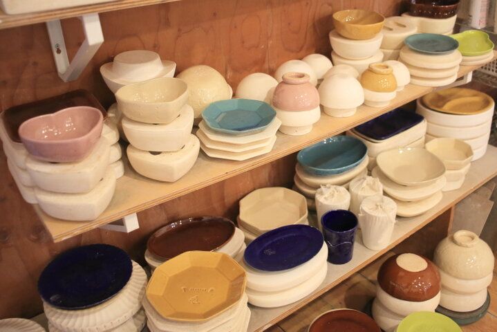 焼き物の街、常滑でクラフト体験。土の温もりと優しい色に癒される陶芸ショップ＆工房「TOKONAME STORE」