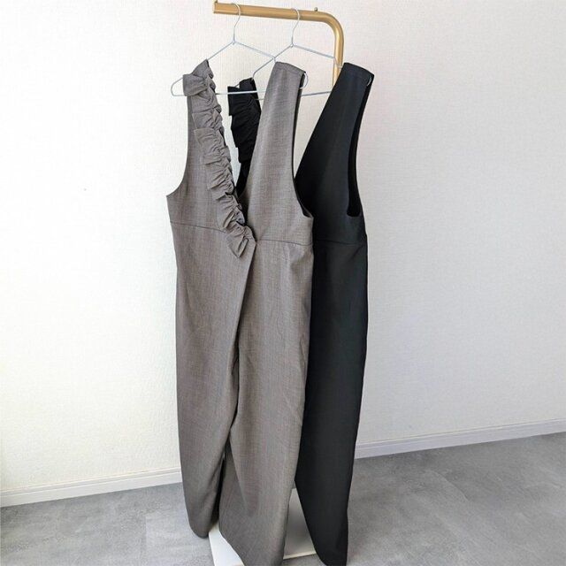 しまむらのフリルサロペット