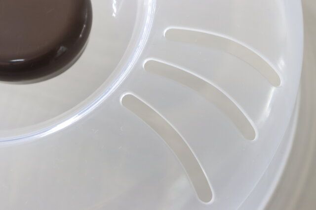 ダイソーのフタチンCATは蒸気が穴から逃げる構造でべちゃっとなりにくい