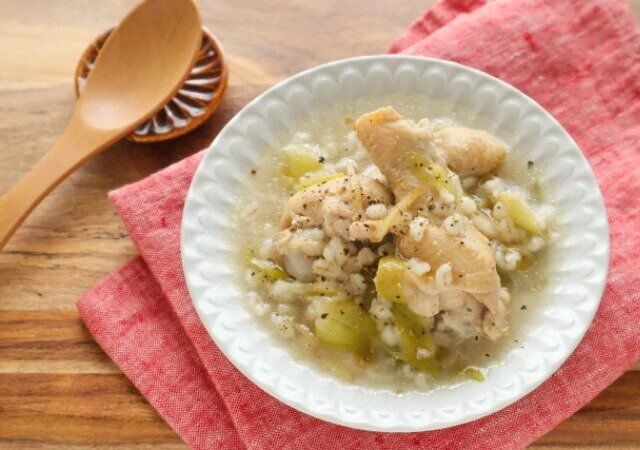 手羽元ともち麦のサムゲタン風