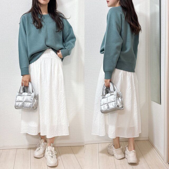 ニットカーデはコンパクトが◎