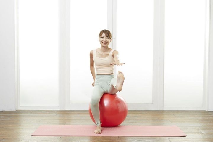 出典＝SAYAKA『バランスボール「美やせ」革命』（プレジデント社）