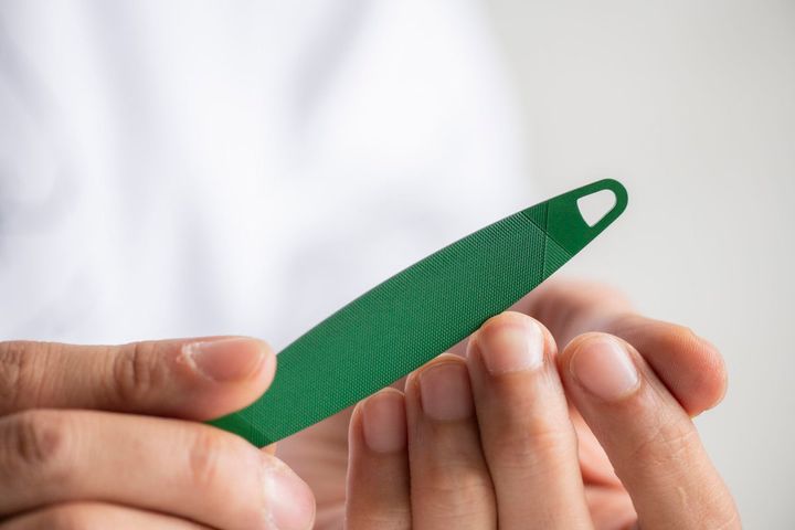 燕三条の爪やすり